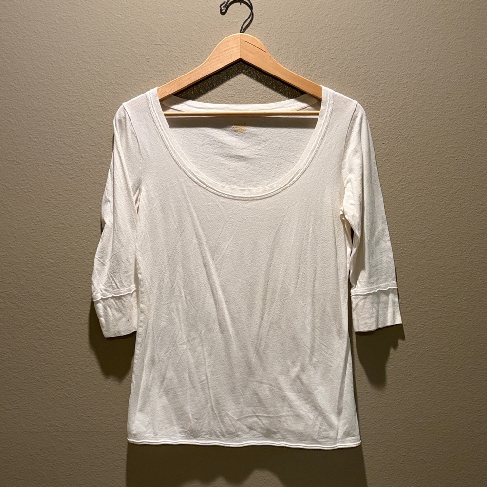 A.N.A. Women's White 3/4 Sleeve Scoop Neck Top Blouse Size M Stretch Knit
